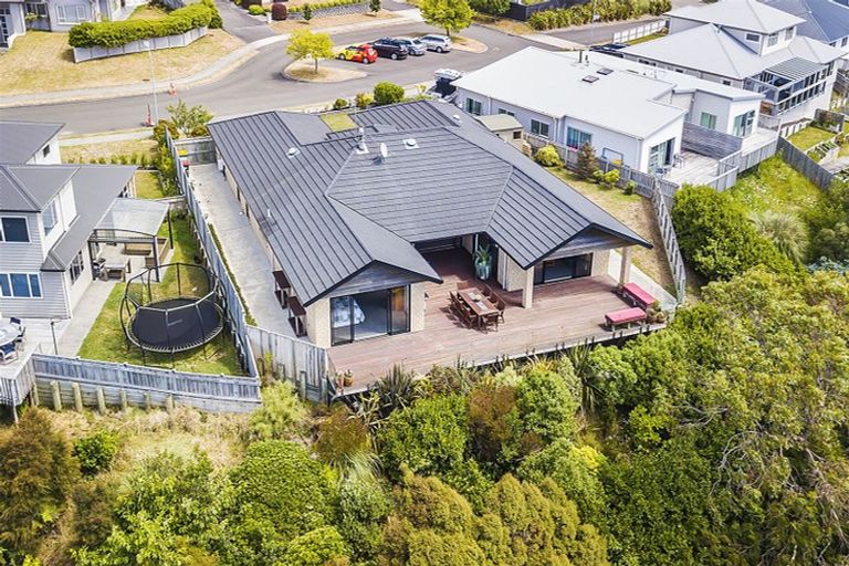 Photo of property in 8 Semaphore Lane, Whitby, Porirua, 5024