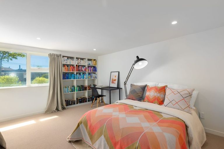 Photo of property in 271 Lake Terrace Road, Shirley, Christchurch, 8061