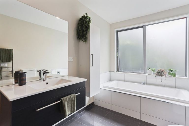 Photo of property in 20 Sandown Boulevard, Rangiora, 7400