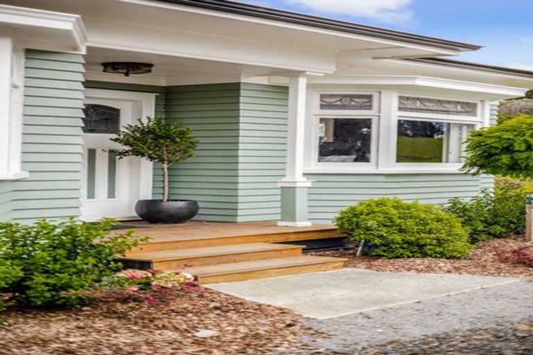 Photo of property in 147 Mcleod Road, South Head, Helensville, 0874