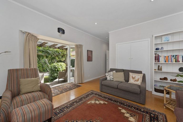 Photo of property in 33 Dalethorpe Avenue, Fairfield, Hamilton, 3214