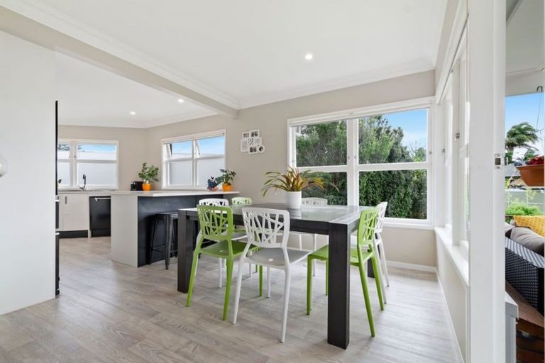 Photo of property in 8 Halberg Street, Papakura, 2110