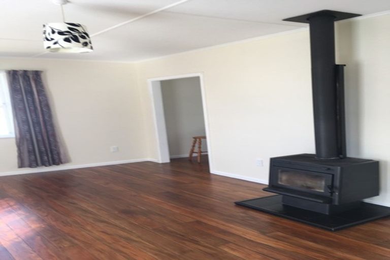 Photo of property in 86 Brandon Street, Featherston, 5710