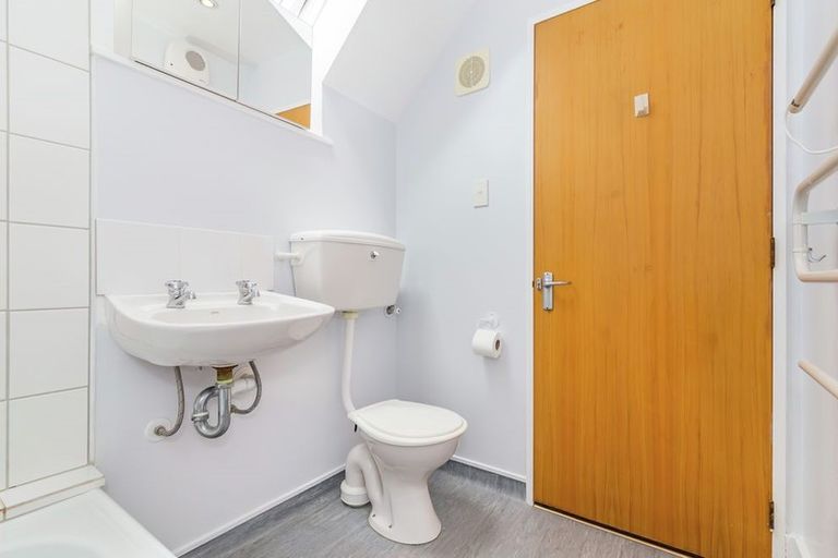 Photo of property in 5/990 High Street, Avalon, Lower Hutt, 5011