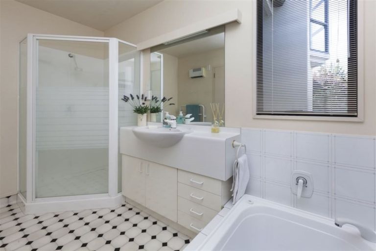 Photo of property in 9a Hamilton Avenue, Ilam, Christchurch, 8041