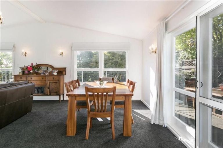 Photo of property in 3 Muritai Crescent, Havelock North, 4130