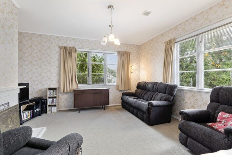 Photo of property in 102 Naenae Road, Naenae, Lower Hutt, 5011