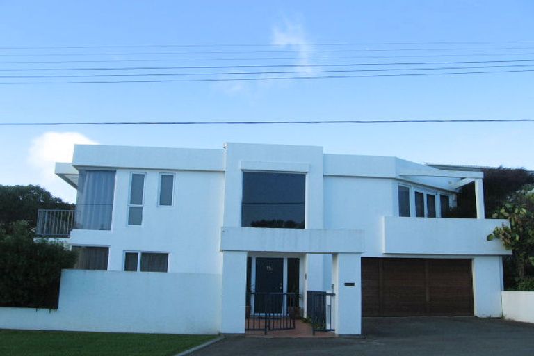 Photo of property in 19a Nathan Avenue, Paraparaumu Beach, Paraparaumu, 5032