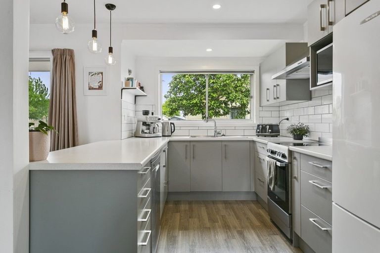 Photo of property in 22 Browning Street, Leamington, Cambridge, 3432