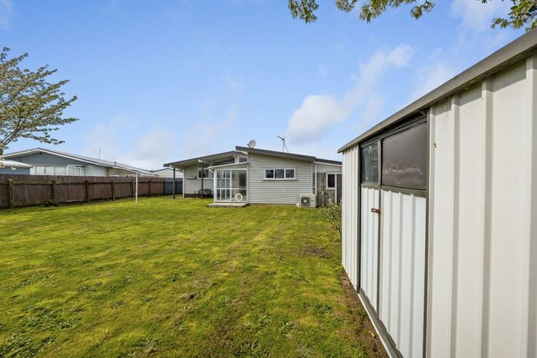 Photo of property in 5 Ngaio Place, Hawera, 4610