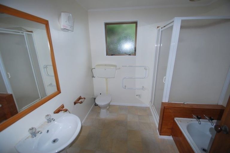 Photo of property in 38 Gaya Grove, Ngaio, Wellington, 6035