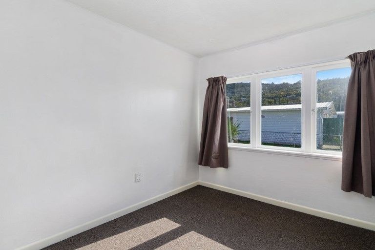 Photo of property in 2 Park Road, Western Heights, Rotorua, 3015