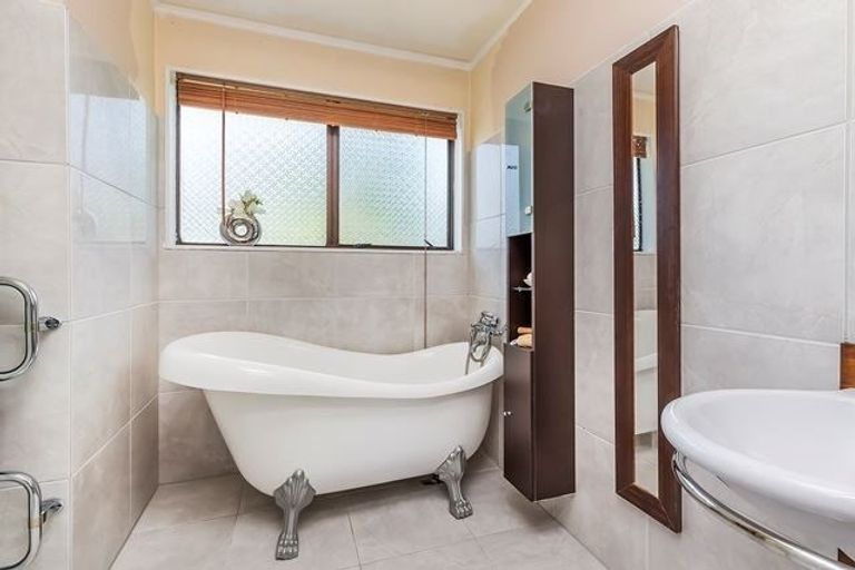 Photo of property in 26 Tobago Crescent, Grenada North, Wellington, 5028