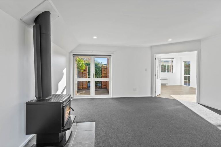 Photo of property in 2/53 Hamilton Avenue, Ilam, Christchurch, 8041