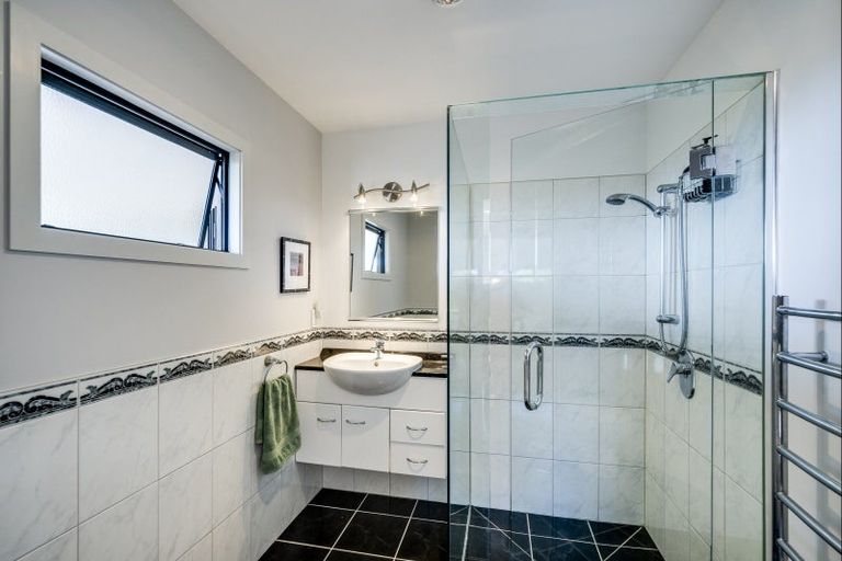 Photo of property in 36 Selwyn Road, Havelock North, 4130