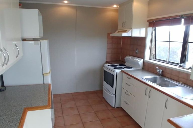 Photo of property in 34 Pemberton Avenue, Bayview, Auckland, 0629