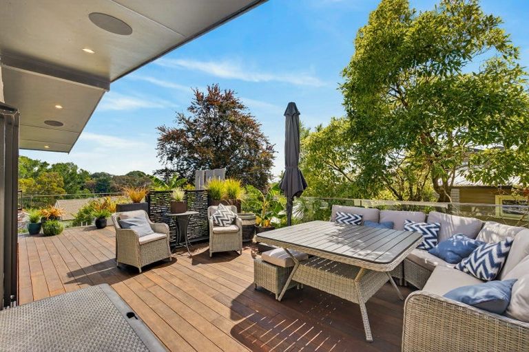 Photo of property in 15a Tainui Drive, Havelock North, 4130