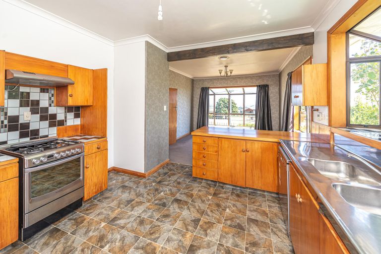 Photo of property in 11 Windsor Terrace, Durie Hill, Whanganui, 4500