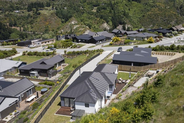 Photo of property in 22 Morning Star Terrace, Arthurs Point, Queenstown, 9371