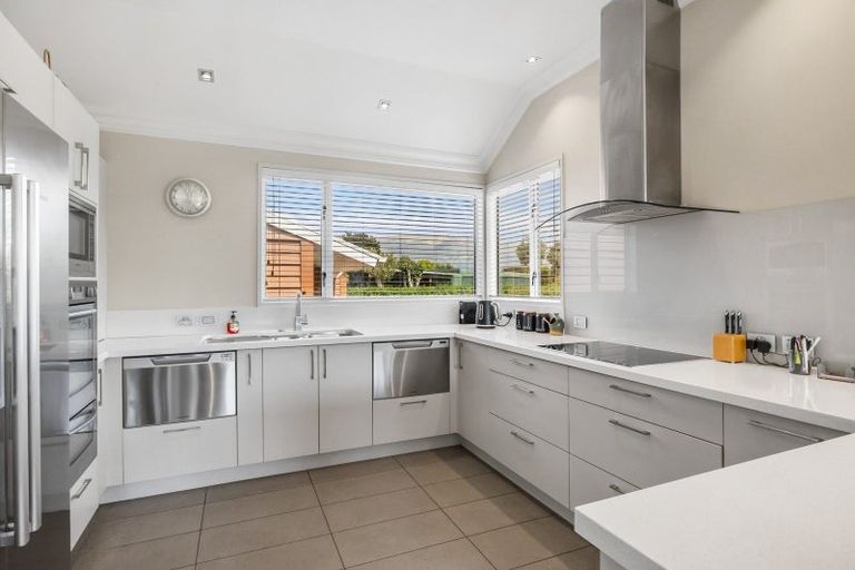 Photo of property in 12 Beaumaris Street, Outram, 9019