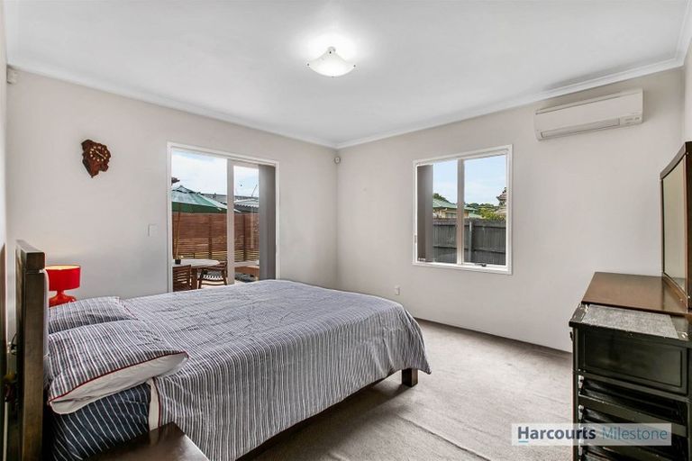 Photo of property in 14 Ebanjane Way, Clendon Park, Auckland, 2103