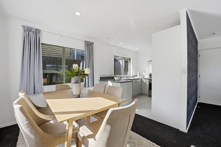 Photo of property in 1/4 Knott Road, Stanmore Bay, Whangaparaoa, 0932