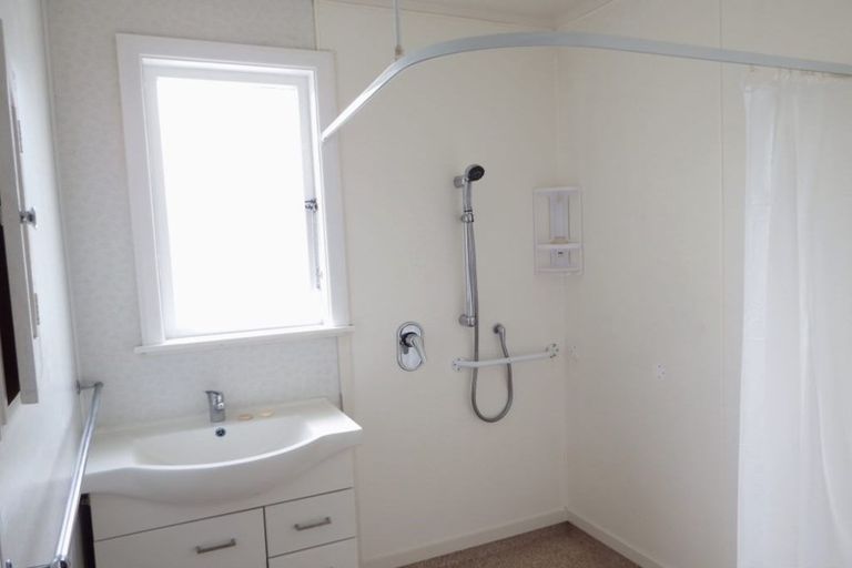 Photo of property in 13 Potaka Street, Marton, 4710