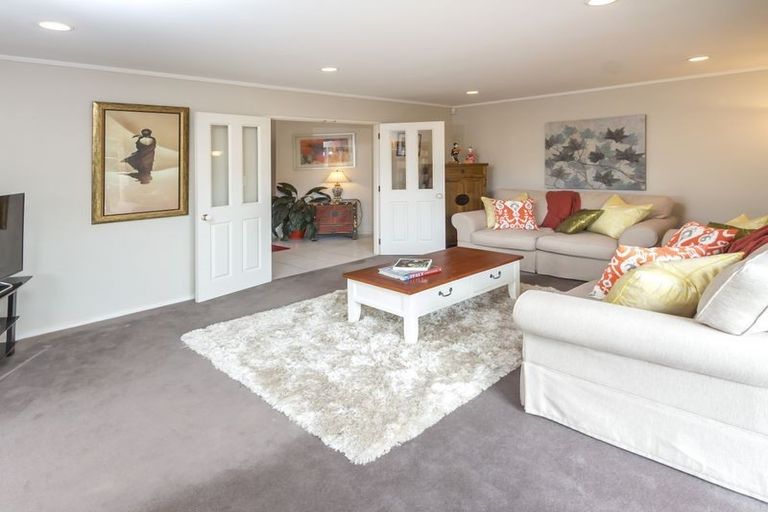 Photo of property in 5 Orohena Close, Northpark, Auckland, 2013