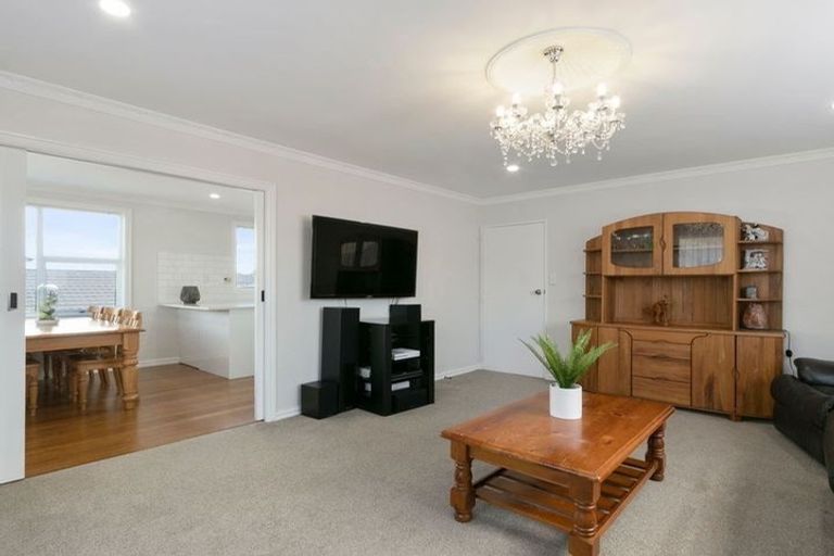Photo of property in 2/35 Leighton Avenue, Waiwhetu, Lower Hutt, 5010