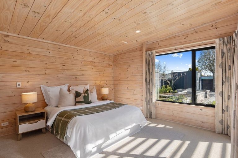 Photo of property in 7 Yardley Street, Avonhead, Christchurch, 8042
