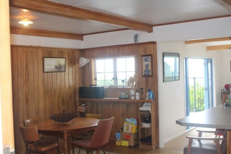 Photo of property in 2798 Coast Road, Akitio, Pongaroa, 4991