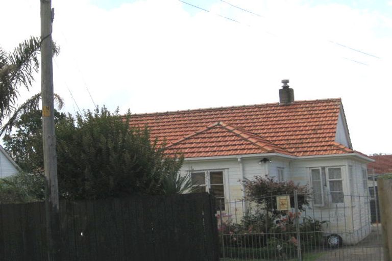 Photo of property in 49 Range View Road, Mount Albert, Auckland, 1025