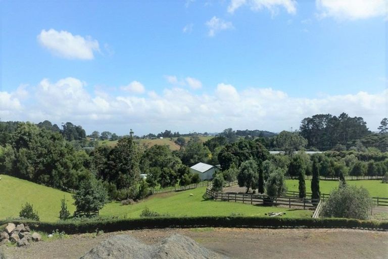 Photo of property in 52b Fork Road, Kumeu, 0891