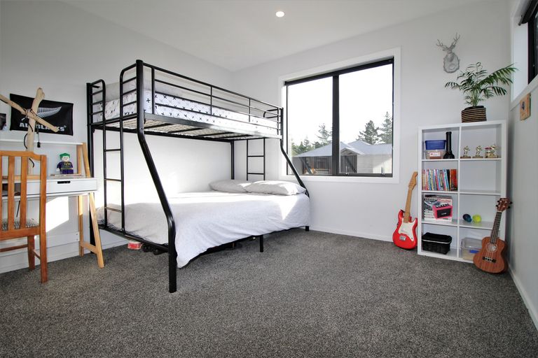 Photo of property in 74 Larch Crescent, Alexandra, 9320