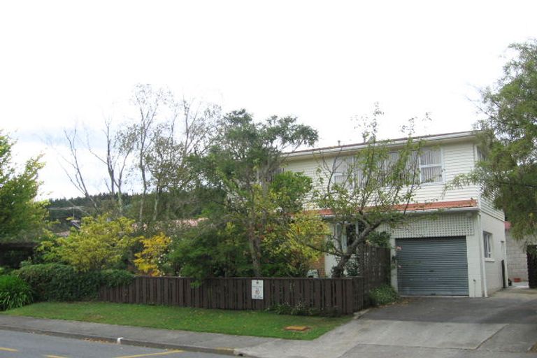 Photo of property in 60 Hillside Drive, Maoribank, Upper Hutt, 5018