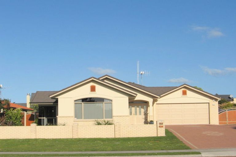 Photo of property in 45 Palm Beach Boulevard, Papamoa Beach, Papamoa, 3118