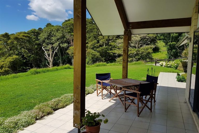 Photo of property in 87 Hurndall Street East, Maungaturoto, 0520