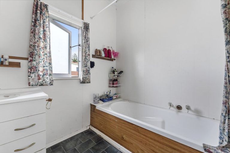 Photo of property in 37 Keepa Street, Levin, 5510