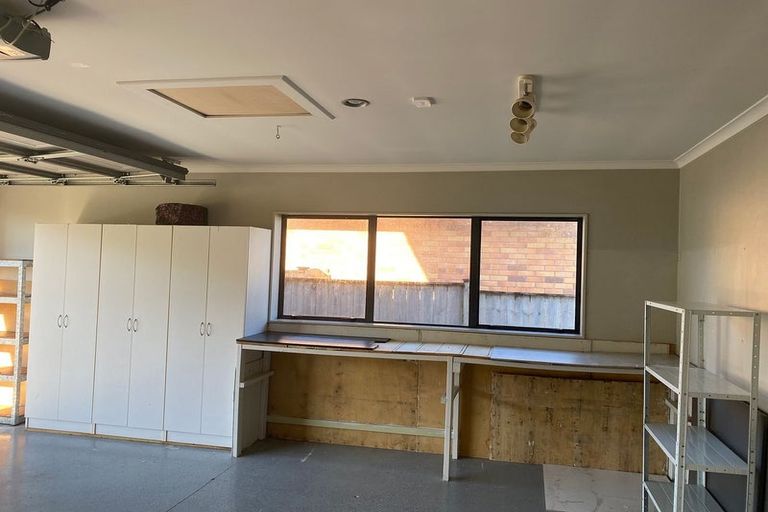 Photo of property in 21 Leafield Crescent, Henderson, Auckland, 0612