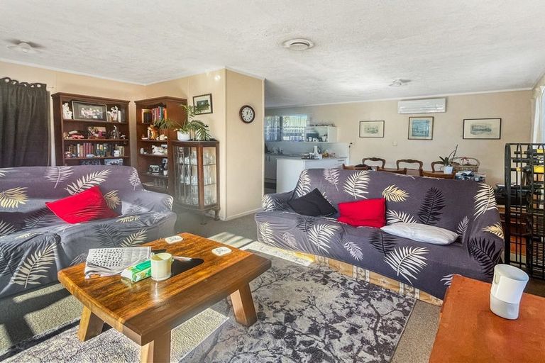 Photo of property in 11b Langton Road, Stanmore Bay, Whangaparaoa, 0932