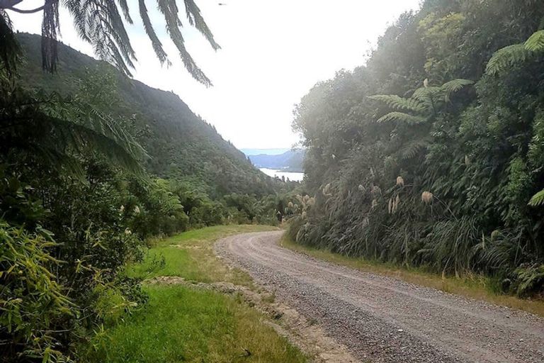 Photo of property in 1064a Tarawera Road, Lake Tarawera, Rotorua, 3076