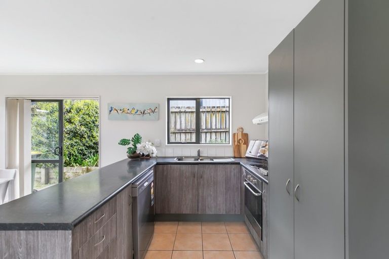 Photo of property in 64 Naylors Drive, Mangere, Auckland, 2022