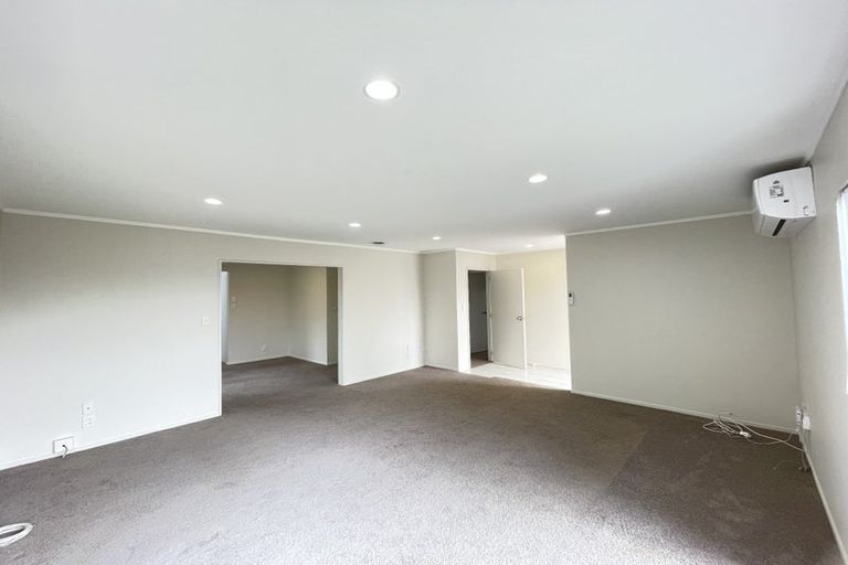Photo of property in 2/34 Simmental Crescent, Somerville, Auckland, 2014