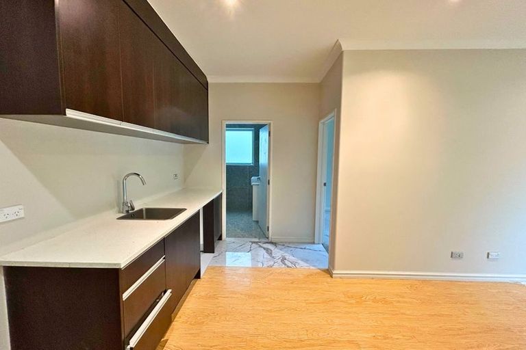 Photo of property in 21f Stamford Crescent, Flat Bush, Auckland, 2019