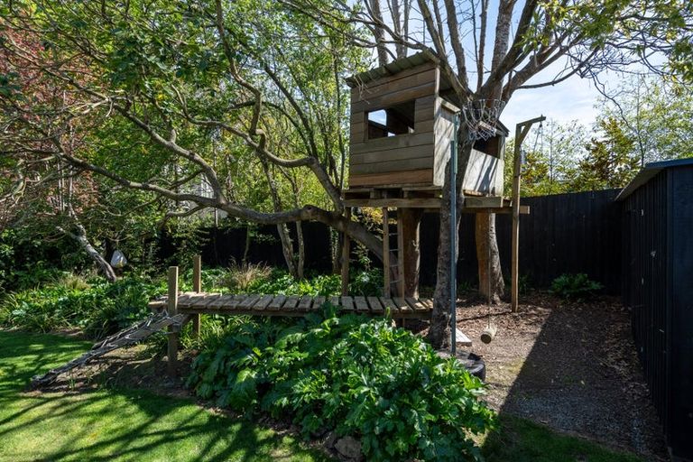 Photo of property in 29 Weston Road, St Albans, Christchurch, 8052