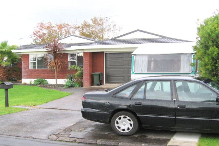 Photo of property in 7 Bungalore Place, Half Moon Bay, Auckland, 2012