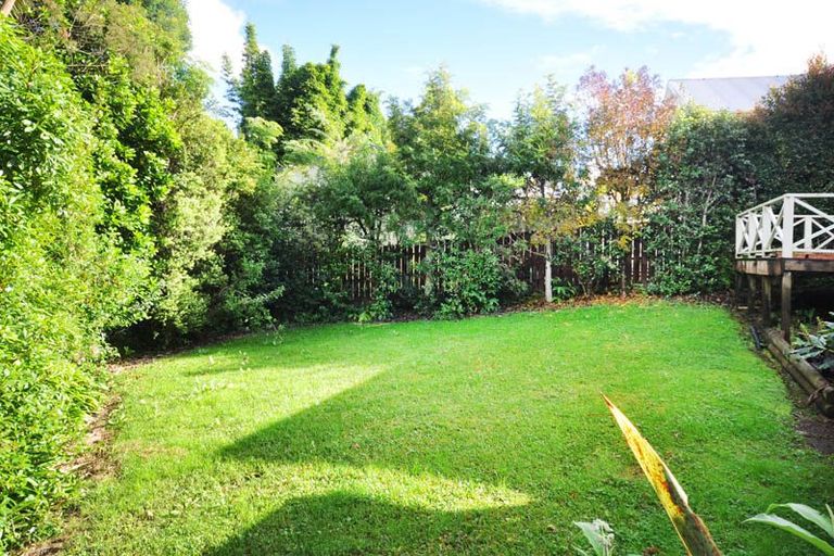 Photo of property in 81 Kemp Road, Massey, Auckland, 0614