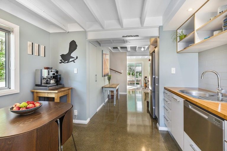 Photo of property in 30a Cleveland Street, Brooklyn, Wellington, 6021