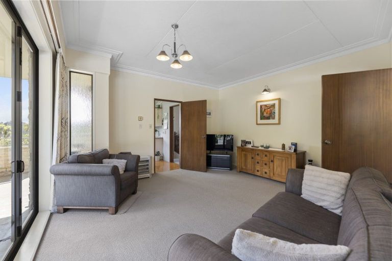 Photo of property in 33 Blanket Bay Road, Sawyers Bay, Port Chalmers, 9023