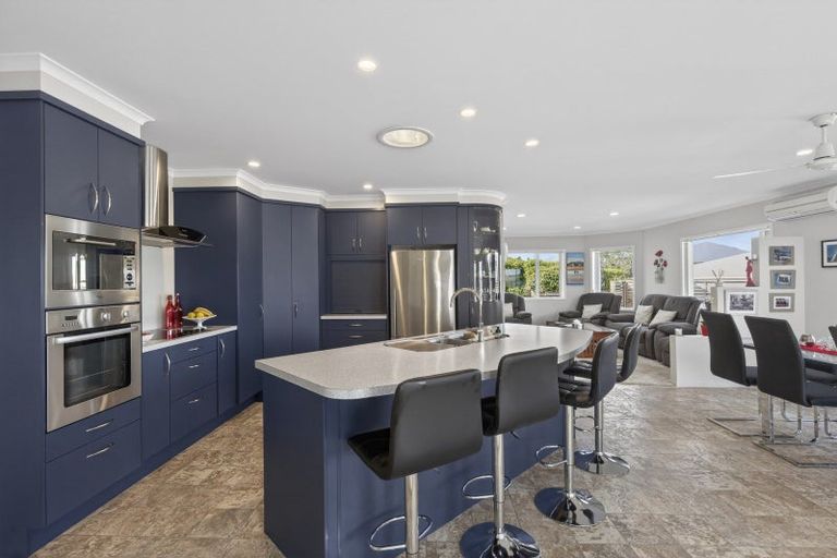 Photo of property in 38 Karamea Street, Whalers Gate, New Plymouth, 4310